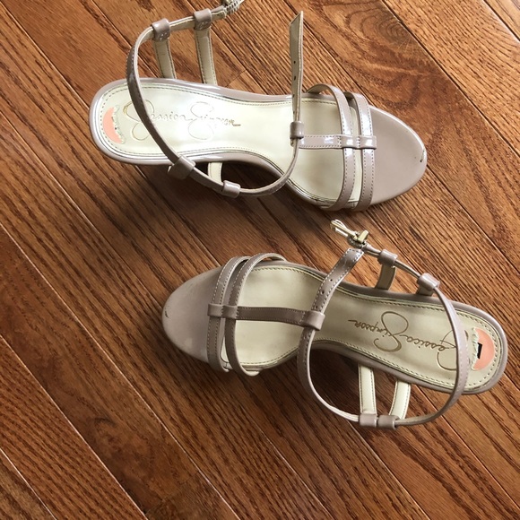 🚨SOLD🚨Jessica Simpson Wedges - Picture 2 of 2